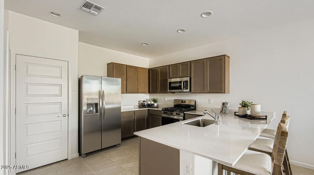 9838 W MITCHELL Drive, Phoenix, AZ 85037 — photo 4