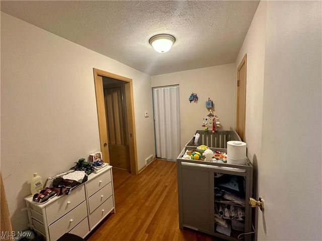 1004 N Bentley Avenue, Niles, OH 44446