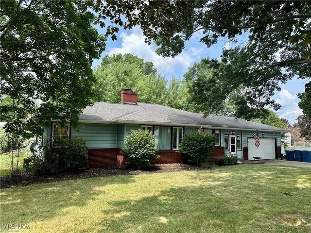 1004 N Bentley Avenue, Niles, OH 44446