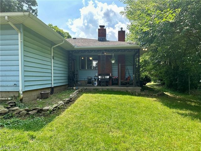 1004 N Bentley Avenue, Niles, OH 44446