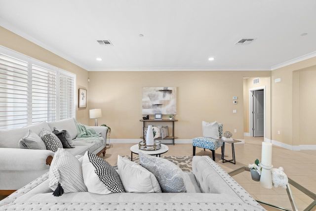 18481 Keswick Dr, Lathrop, CA 95330