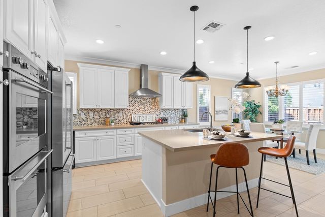 18481 Keswick Dr, Lathrop, CA 95330