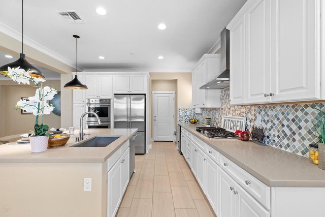 18481 Keswick Dr, Lathrop, CA 95330