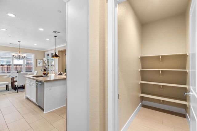 18481 Keswick Dr, Lathrop, CA 95330