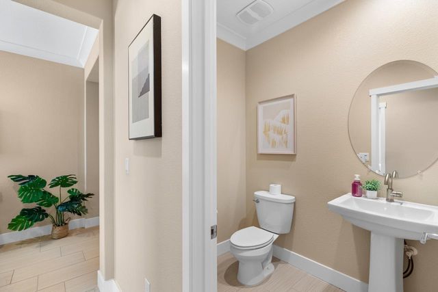 18481 Keswick Dr, Lathrop, CA 95330