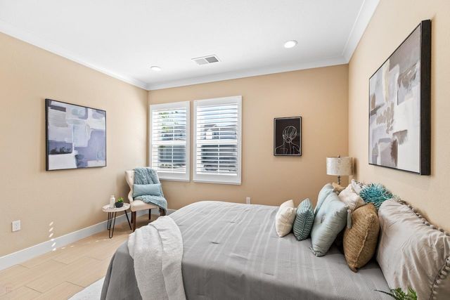 18481 Keswick Dr, Lathrop, CA 95330