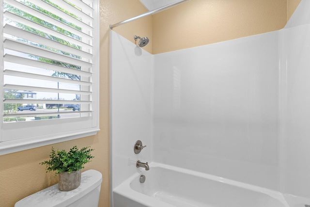 18481 Keswick Dr, Lathrop, CA 95330