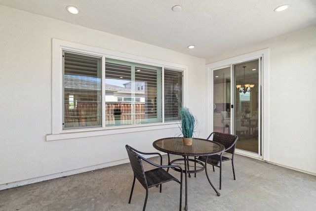 18481 Keswick Dr, Lathrop, CA 95330