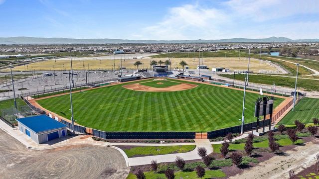 18481 Keswick Dr, Lathrop, CA 95330