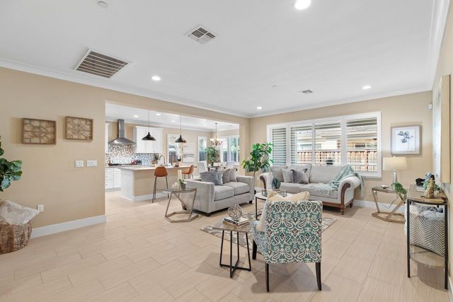 18481 Keswick Dr, Lathrop, CA 95330