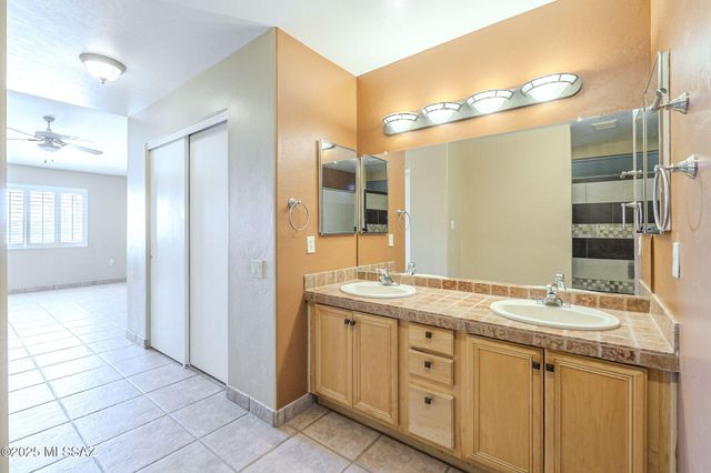 312 N Cedar Crest Drive, Green Valley, AZ 85614