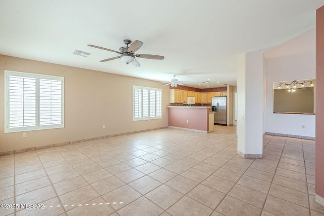 312 N Cedar Crest Drive, Green Valley, AZ 85614