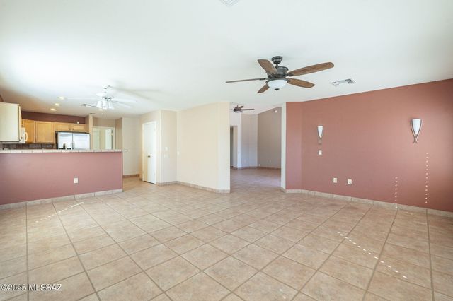 312 N Cedar Crest Drive, Green Valley, AZ 85614