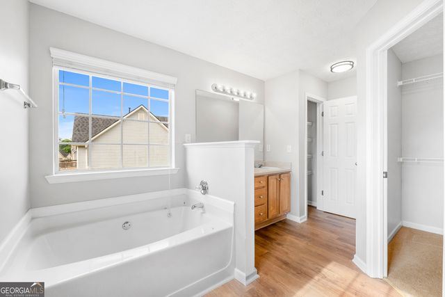 719 Tullamore Way, Hampton, GA 30228