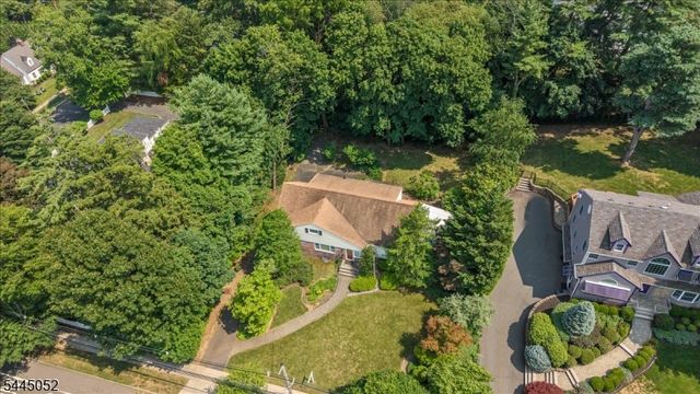 84 Green Ave, Madison Boro, NJ 07940