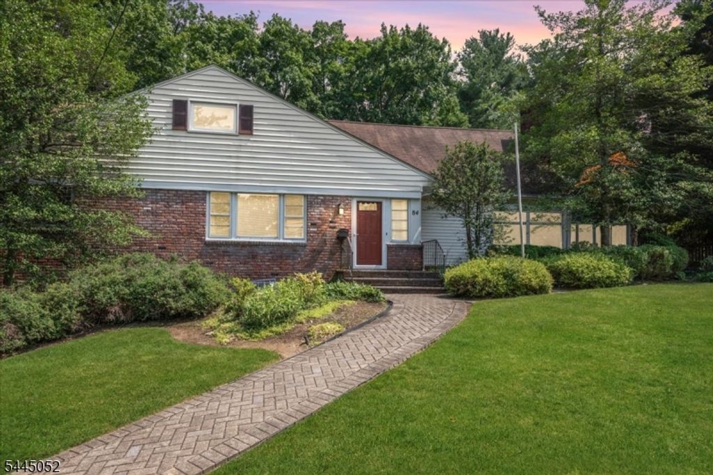 84 Green Ave, Madison Boro, NJ 07940