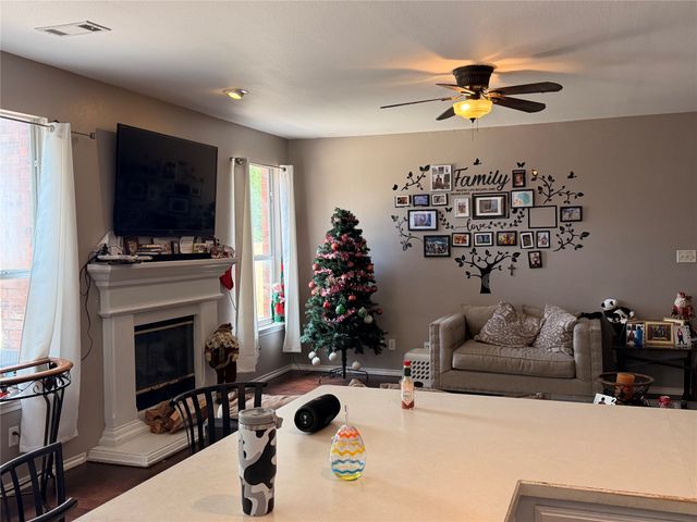 1212 Badbury Lane, Grand Prairie, TX 75052