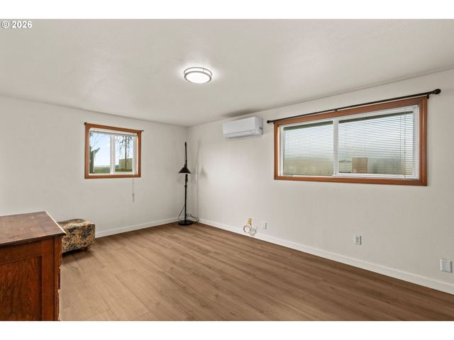 29334 MEADOWVIEW Rd, Junction City, OR 97448