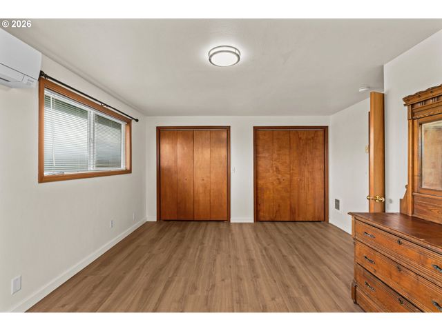 29334 MEADOWVIEW Rd, Junction City, OR 97448