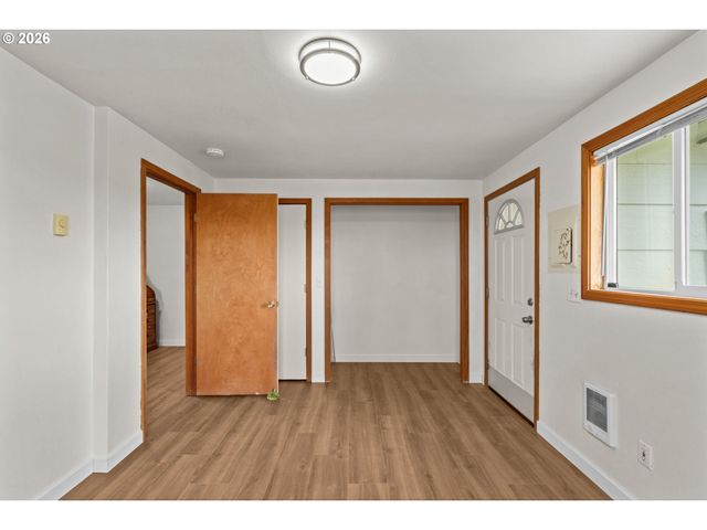 29334 MEADOWVIEW Rd, Junction City, OR 97448