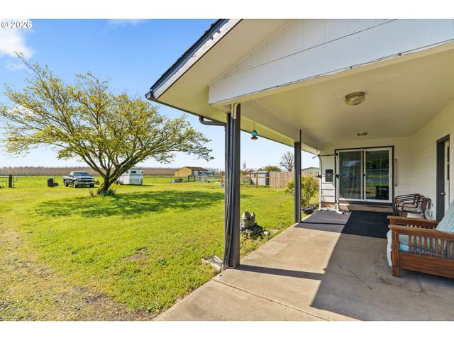 29334 MEADOWVIEW Rd, Junction City, OR 97448