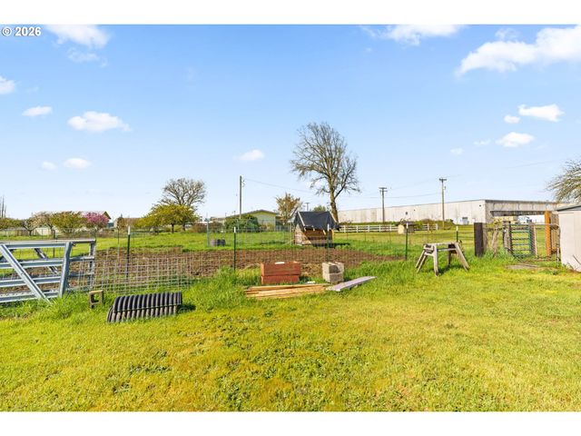 29334 MEADOWVIEW Rd, Junction City, OR 97448