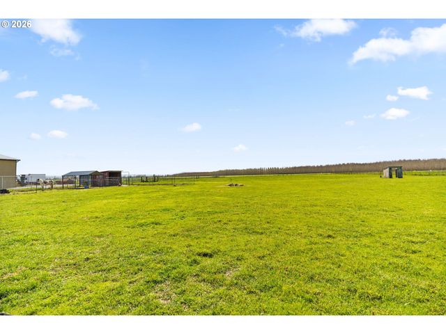 29334 MEADOWVIEW Rd, Junction City, OR 97448