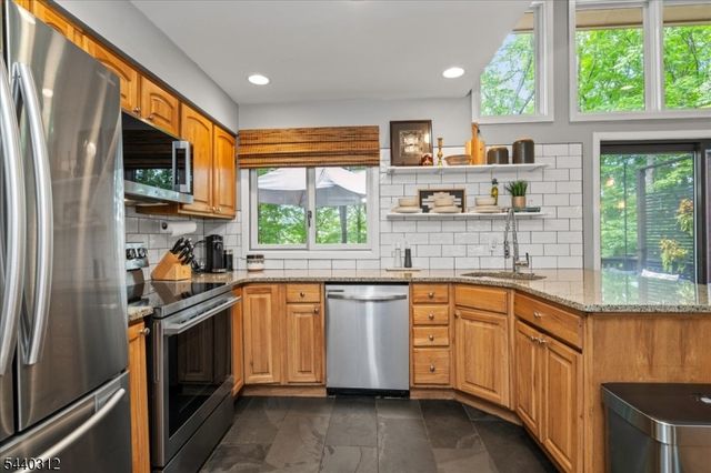 61 Sandpiper Dr, Allamuchy Twp., NJ 07840