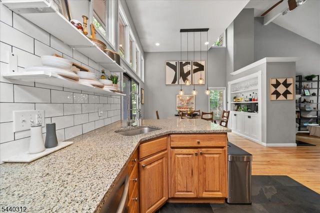 61 Sandpiper Dr, Allamuchy Twp., NJ 07840