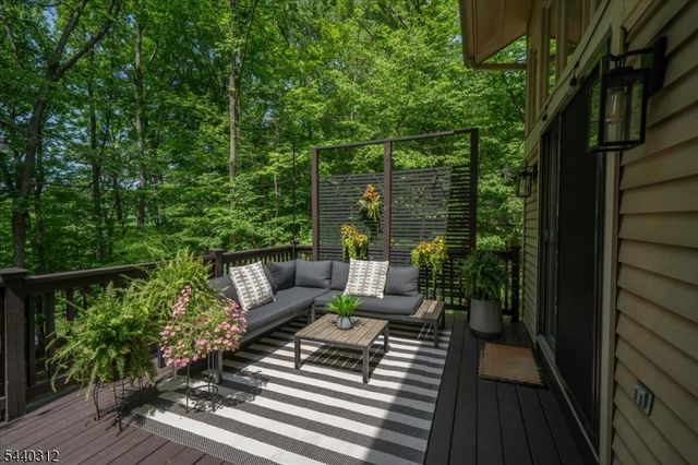 61 Sandpiper Dr, Allamuchy Twp., NJ 07840