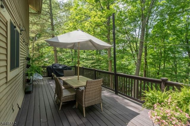 61 Sandpiper Dr, Allamuchy Twp., NJ 07840