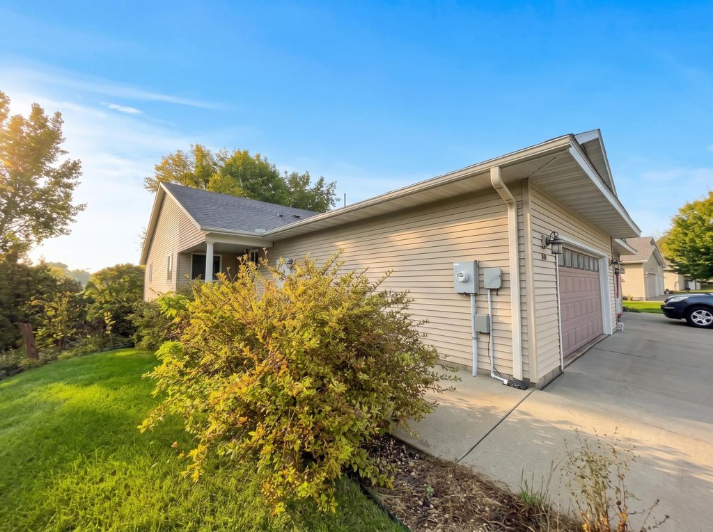 534 Delaware Street SW, Lonsdale, MN 55046 — photo 2