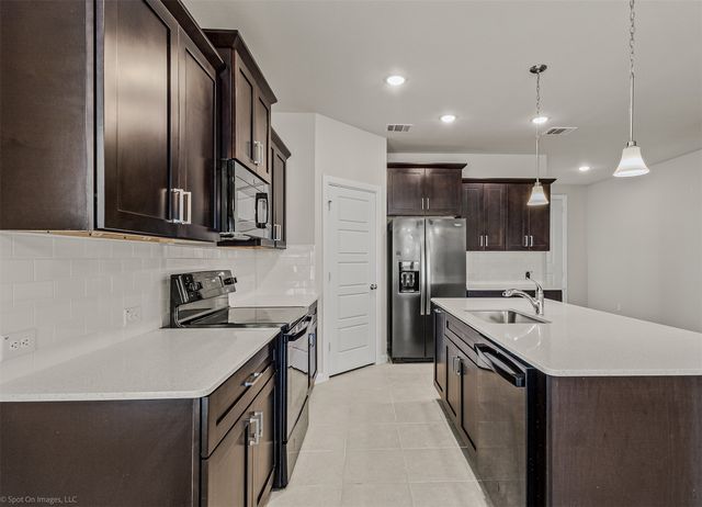 638 Pinehurst Road, Red Oak, TX 75154