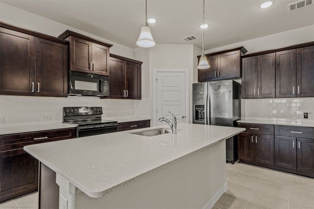 638 Pinehurst Road, Red Oak, TX 75154