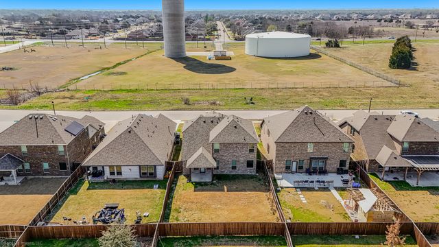 638 Pinehurst Road, Red Oak, TX 75154