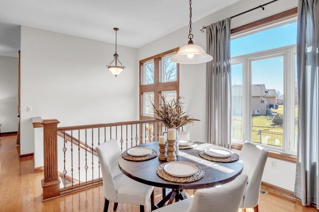 611 Autumn Glen Ct, Newton, KS 67114