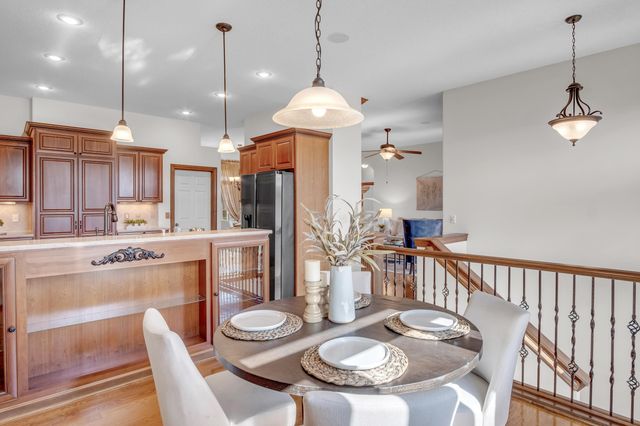 611 Autumn Glen Ct, Newton, KS 67114