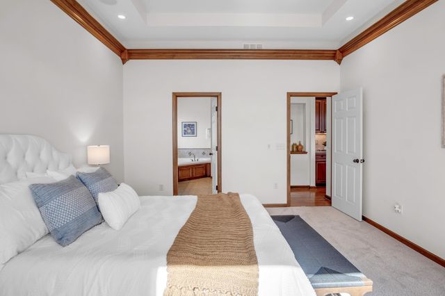 611 Autumn Glen Ct, Newton, KS 67114