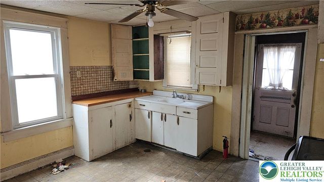 253 9th Avenue, Bethlehem City, PA 18018