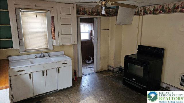 253 9th Avenue, Bethlehem City, PA 18018