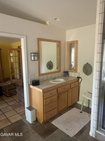 21405 Prospect Avenue, Tehachapi, CA 93561
