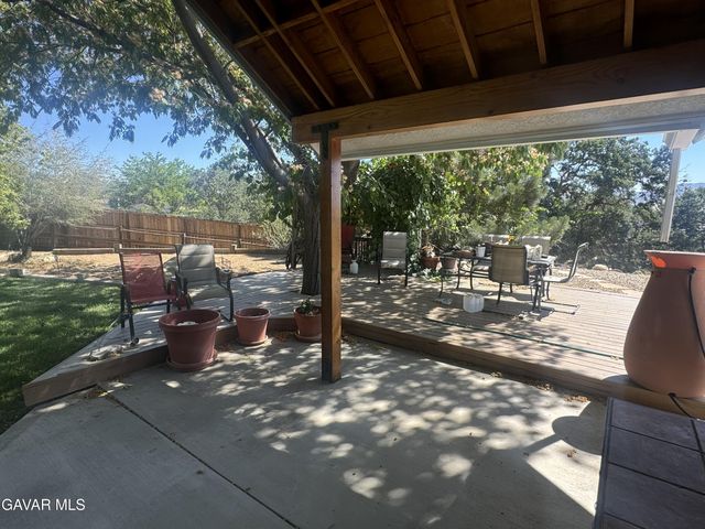 21405 Prospect Avenue, Tehachapi, CA 93561