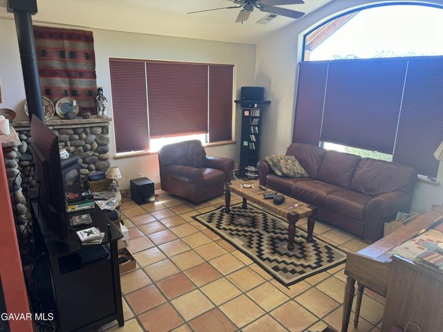 21405 Prospect Avenue, Tehachapi, CA 93561