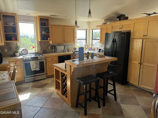 21405 Prospect Avenue, Tehachapi, CA 93561