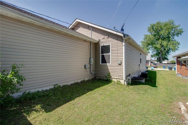 249 S 7th Street, Wood River, IL 62095