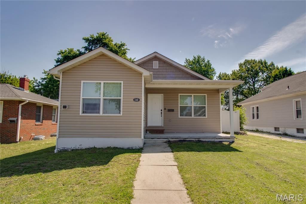249 S 7th Street, Wood River, IL 62095