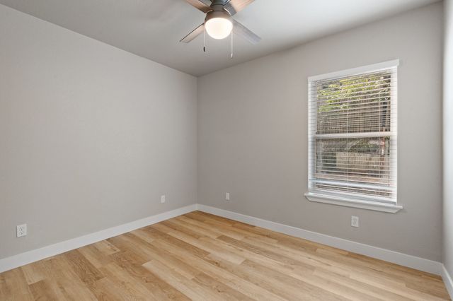 62 Live Oak Street, Alvarado, TX 76009