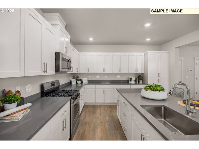 8916 Sw CHOKECHERRY Ln, Tualatin, OR 97062