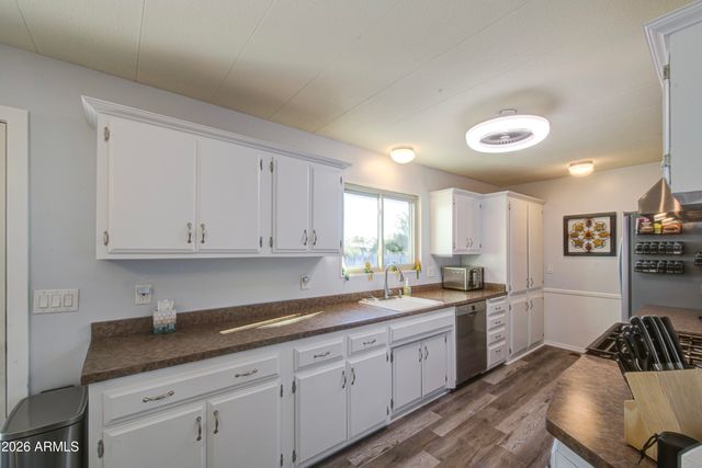 7263 E AZALEA Avenue, Mesa, AZ 85208