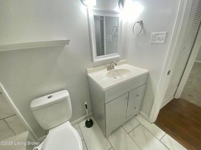 3505 Lodge Ln APT 311, Louisville, KY 40218